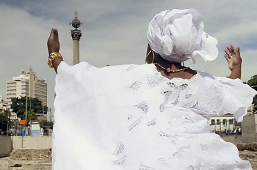 MultiRio O Porto da Pequena África Documentario thumb mulher negra roupa africana turbante 